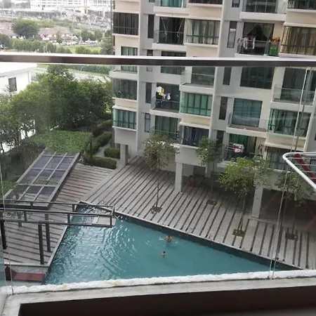 Homestay D'Univ 360 Place Seri Kembangan Exterior photo