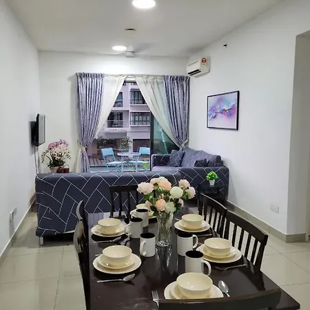 Homestay D'Univ 360 Place Seri Kembangan Exterior photo